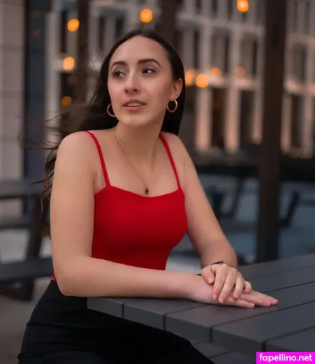 Juliabellax OnlyFans Thumbnail #YfquoDmYuO