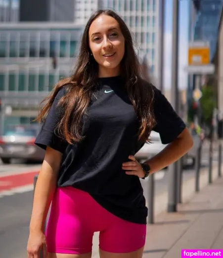 Juliabellax OnlyFans Thumbnail #isPR3VaZ9s