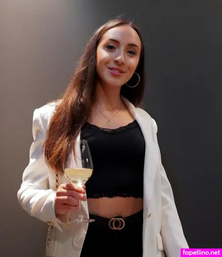 Juliabellax OnlyFans Thumbnail #ptuba7DoWt