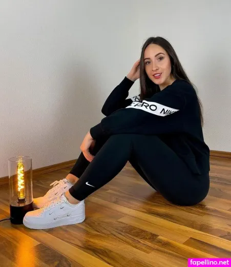 Juliabellax OnlyFans Thumbnail #rZXbTJqzZs