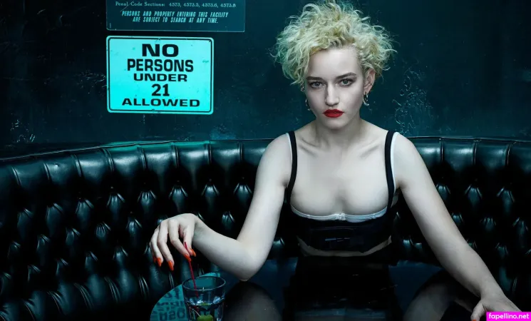 Juliagarner OnlyFans Thumbnail #f8gBj6YwHV