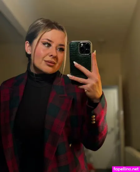 Juliahaxo OnlyFans Thumbnail #MH0EkV3K8F