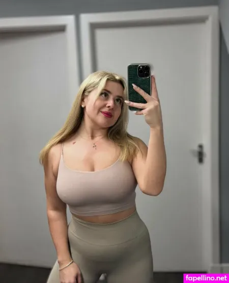 Juliahaxo OnlyFans Thumbnail #iBmESozf5Y