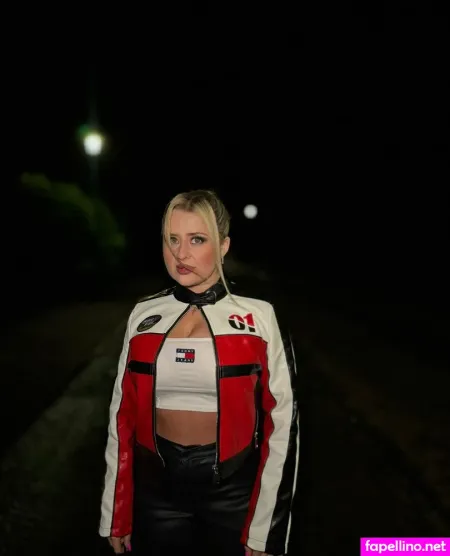 Juliahaxo OnlyFans Thumbnail #qPZR5D4lGZ