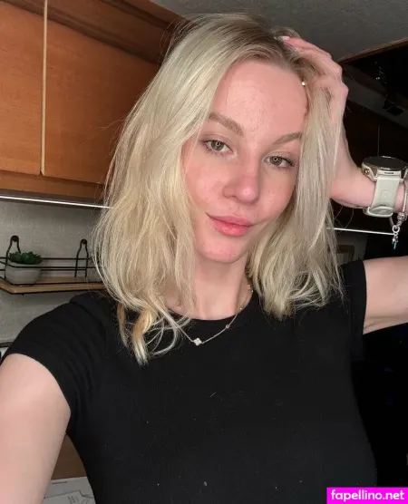 Julialoveeee OnlyFans Thumbnail #h8PGxobWUh