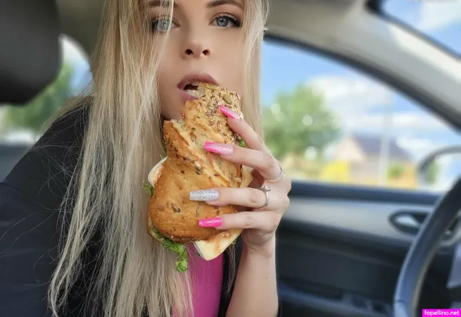 Juliamia Official OnlyFans Thumbnail #AKDOPUfslB