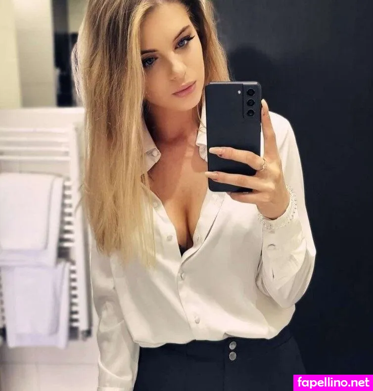 juliamia_official, juliamia_vip Nude Leaked OnlyFans Photo #07mDXoorbp