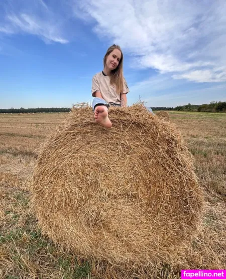 Juliamourr OnlyFans Thumbnail #jFjh6OVbcM
