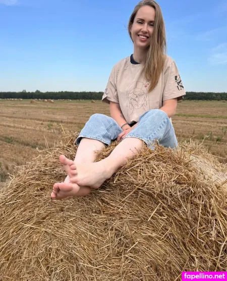 Juliamourr OnlyFans Thumbnail #vPeG0Cw5om