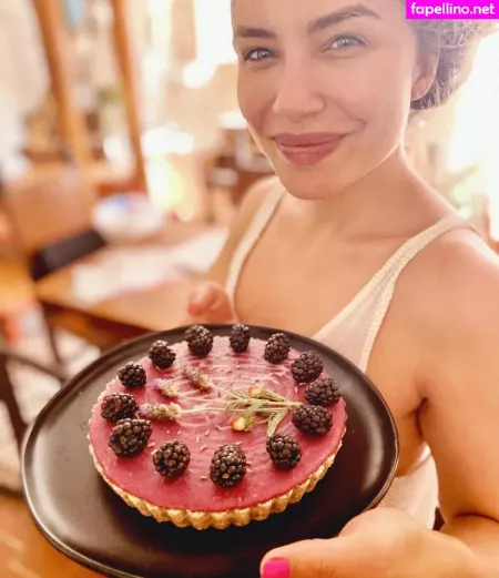 Juliana Harkavy OnlyFans Thumbnail #reEWeLw9mo