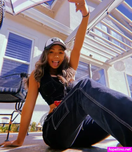 Juliana Pilla OnlyFans Thumbnail #OKkdTCQ8sK