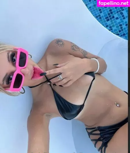 Juliana Valentinax OnlyFans Thumbnail #b2RMnqOEHe