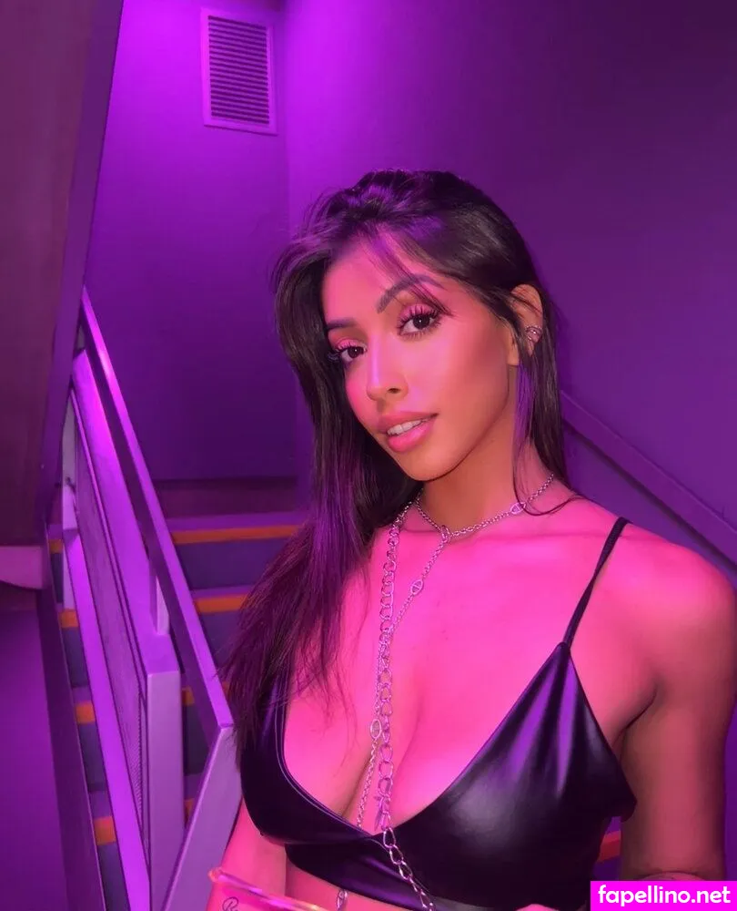 ijuliannaa, julianaherrera Nude Leaked OnlyFans Photo #37VYs92jUk