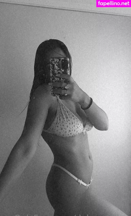 Julianapaulina OnlyFans Thumbnail #KCBgrUxQ1o