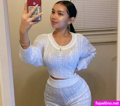 Julianarmah OnlyFans Thumbnail #VlxtwOuOwx