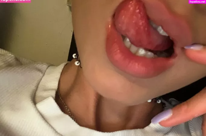 Julianawantsromeo OnlyFans Thumbnail #9OI8bPCtJQ