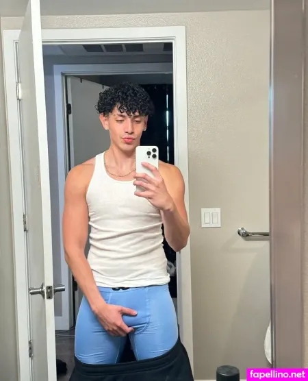 Julianbarboza OnlyFans Thumbnail #C1n5ewaLMl