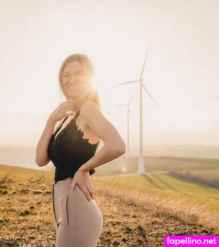 Juliane Denzer OnlyFans Thumbnail #K11ofJHp9w