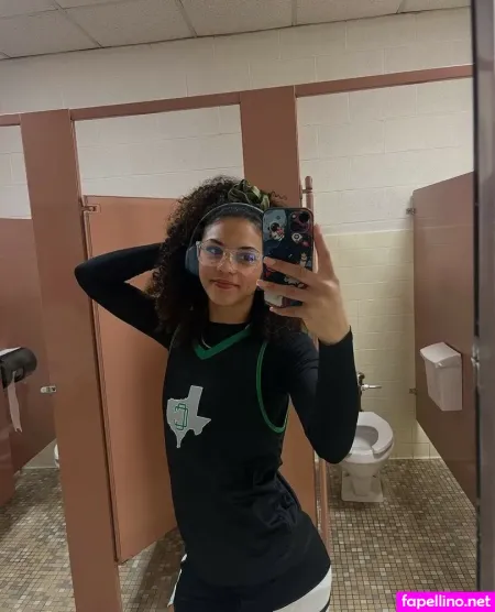 Julianna Dada OnlyFans Thumbnail #8lF49qtliu