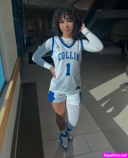 Julianna Dada OnlyFans Thumbnail #M7xyyk7pNG