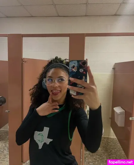 Julianna Dada OnlyFans Thumbnail #zqPctKEyVb