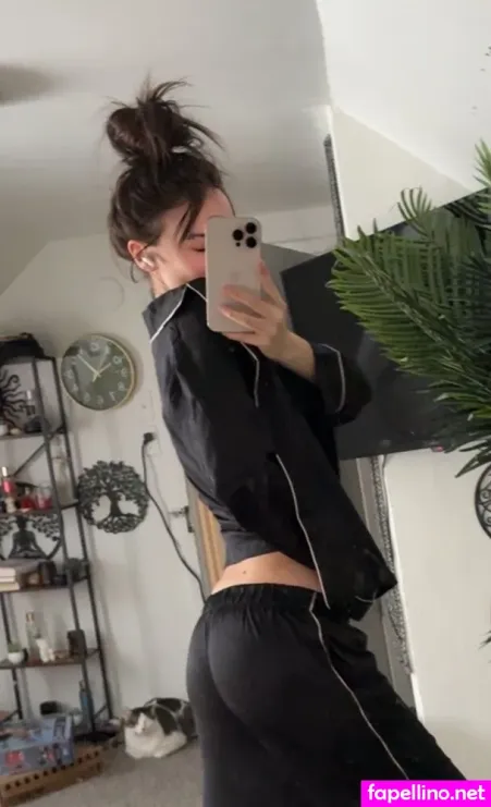 Julianna Ember Sabonis OnlyFans Thumbnail #sMTHWnYJ1y