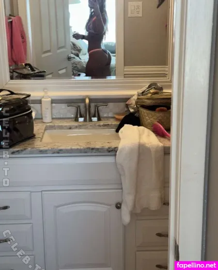 Julianna Peyton OnlyFans Thumbnail #7cl0E2L9dP