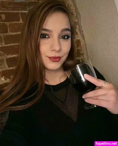 Juliannafoxxx OnlyFans Thumbnail #zLFaZbENWr