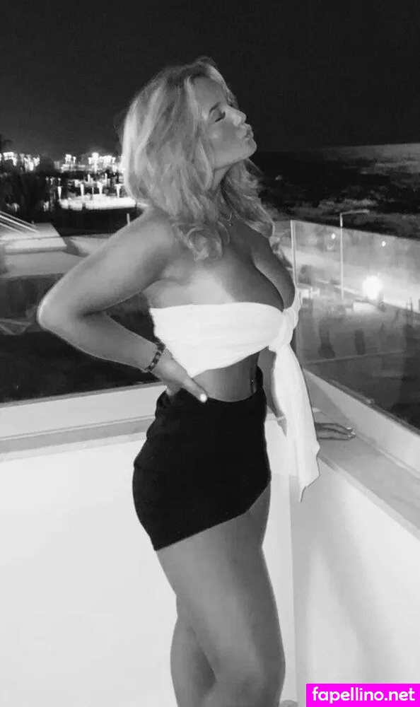 larsen_julianne Nude Leaked OnlyFans Photo #LnPRGSMAUk
