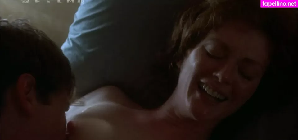 Julianne Moore OnlyFans Thumbnail #kNVf2fmzqn