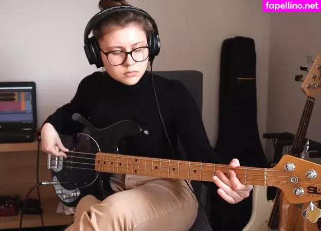 Juliaplaysgroove OnlyFans Thumbnail #6nYkxVSPhP