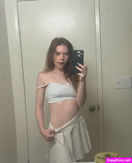 Juliaraeee OnlyFans Thumbnail #8GUq8XAMqW