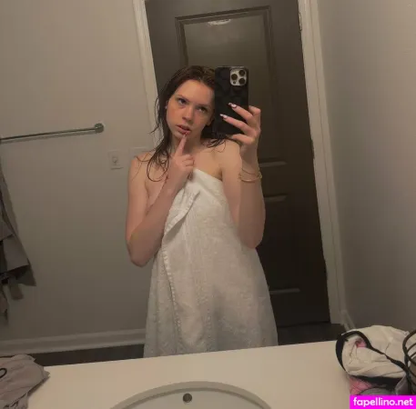 Juliaraeee OnlyFans Thumbnail #RrvZMUNMuE