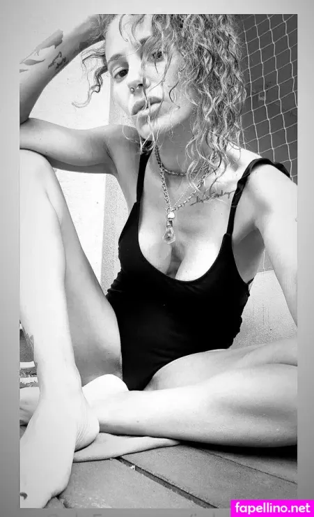 Juliaredlove OnlyFans Thumbnail #7GLHcwYI5f