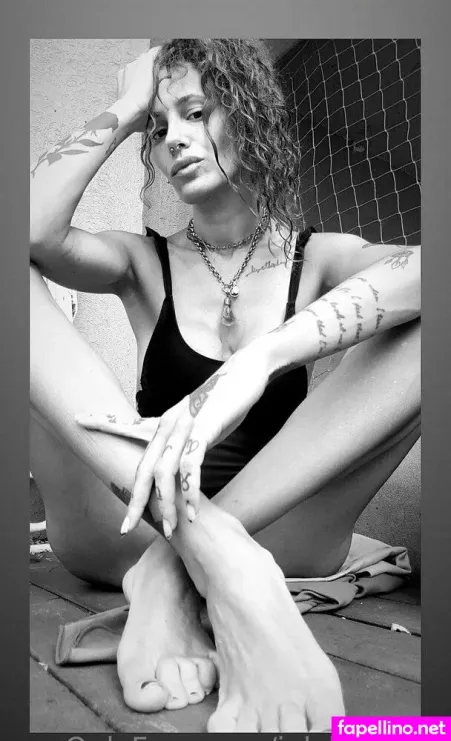 Juliaredlove OnlyFans Thumbnail #pAXwxNU5Z1