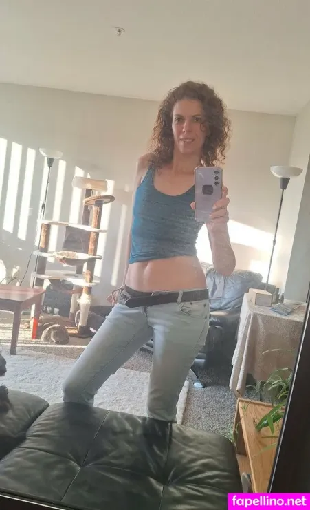 Juliavearth Main Profile Photo