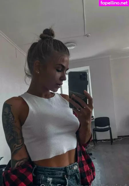 Juliawind OnlyFans Thumbnail #WC8aiN1j2t