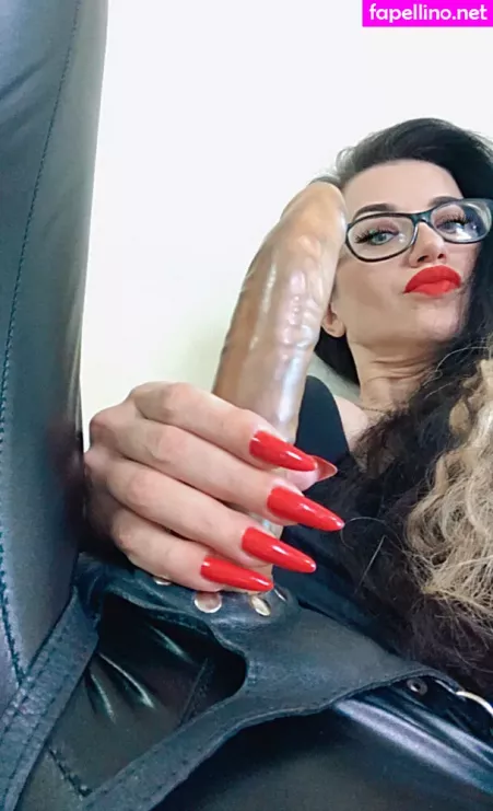 Juliaxxxdomaina OnlyFans Thumbnail #OEMQYCx1JD