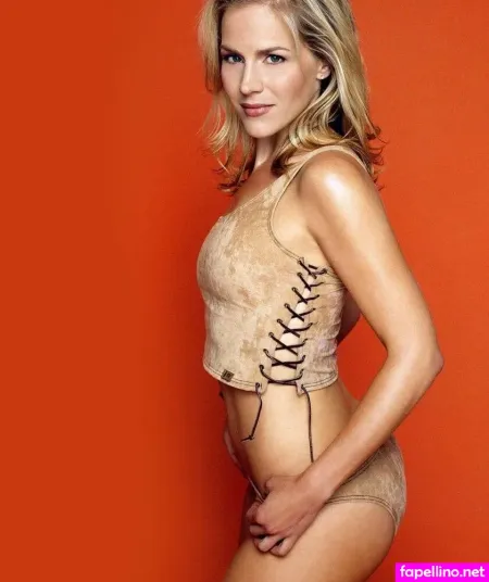 Julie Benz OnlyFans Thumbnail #d44GwKNUsH