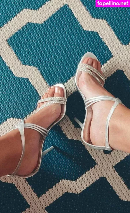 Julie Bigfeet OnlyFans Thumbnail #GcnUOmDcsf