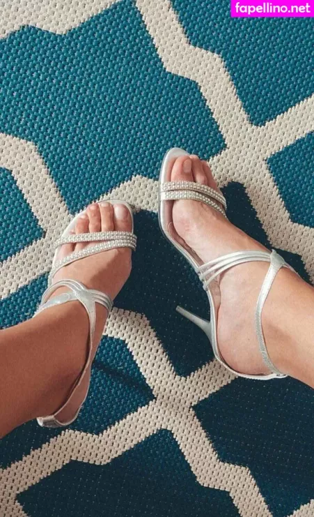 Julie Bigfeet OnlyFans Thumbnail #JgYvzCDvb3