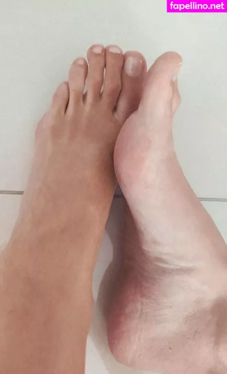 Julie Bigfeet OnlyFans Thumbnail #M0CBxAOICh