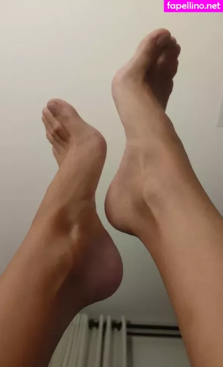 Julie Bigfeet OnlyFans Thumbnail #ObLgKdGD7k