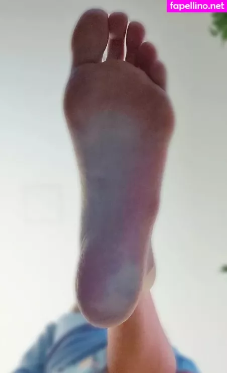 Julie Bigfeet OnlyFans Thumbnail #SPwFocC8SC