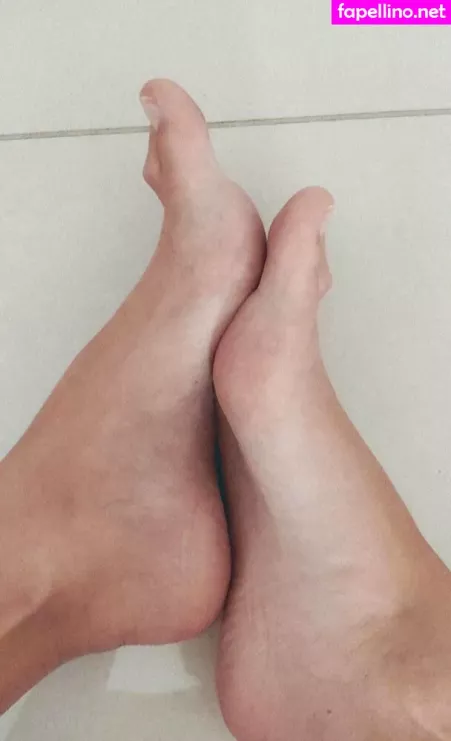 Julie Bigfeet OnlyFans Thumbnail #c41jt88ZyV