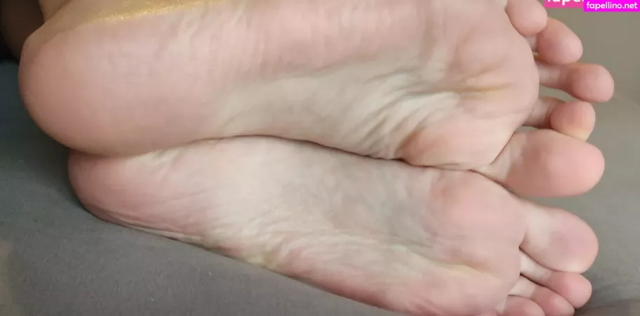 Julie Bigfeet OnlyFans Thumbnail #fAzzZRiBZk