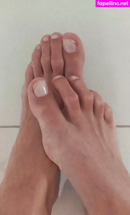 Julie Bigfeet OnlyFans Thumbnail #gwljdvagJE