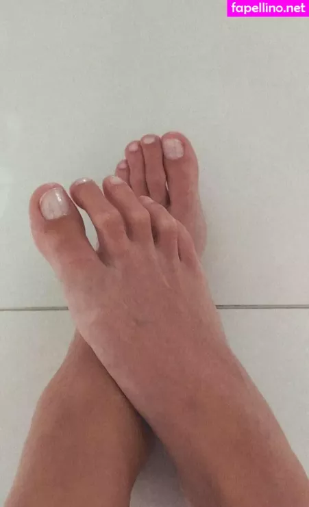 Julie Bigfeet OnlyFans Thumbnail #q8C0JUYeWB