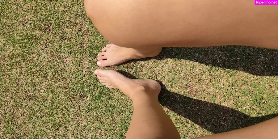 Julie Bigfeet OnlyFans Thumbnail #sZaRO9VNt6