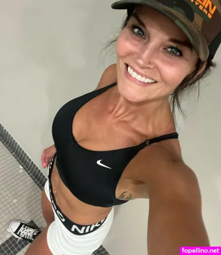 Julie Felton OnlyFans Thumbnail #AWhlK3tspV
